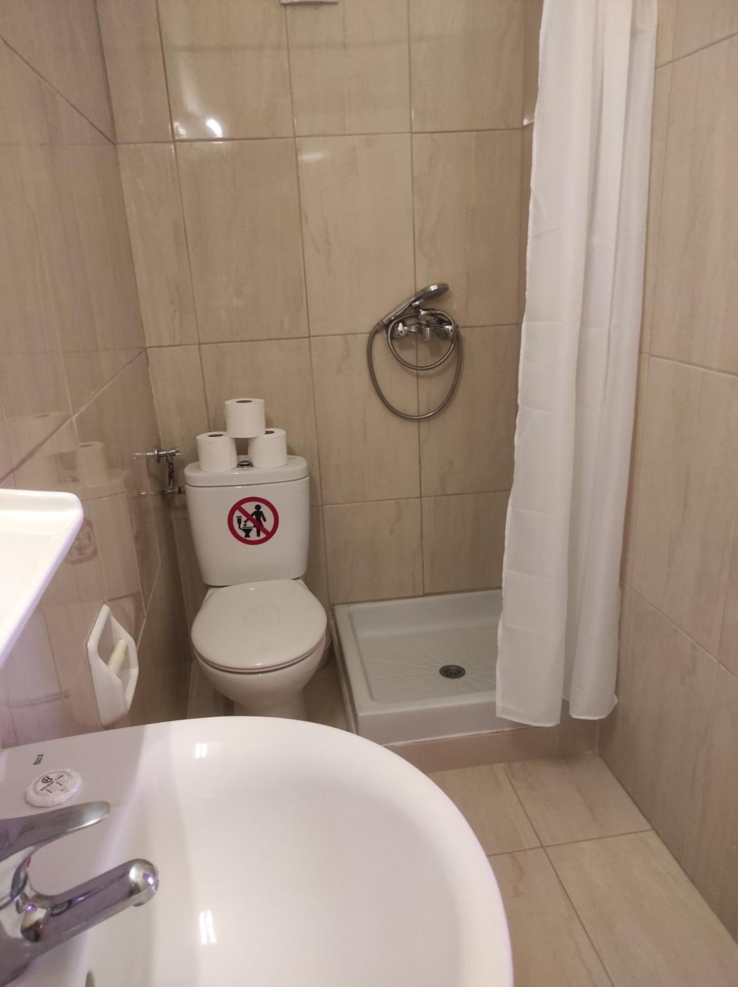 Hotel Georgios Loutra Edipsou  Buitenkant foto